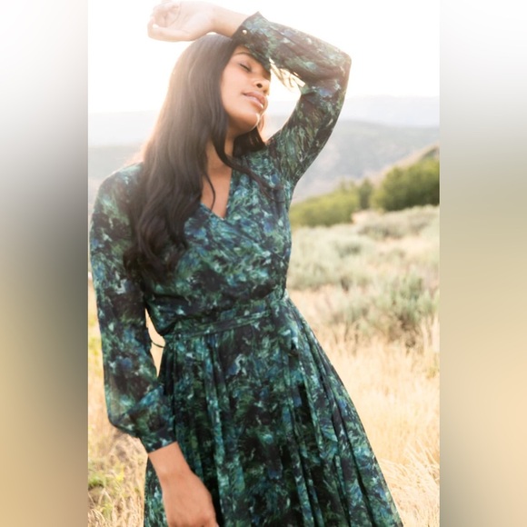 Ivy City Laney Green Watercolor Tiered Bishop Sleeve Maxi Sundress Size XXS - Picture 11 of 16